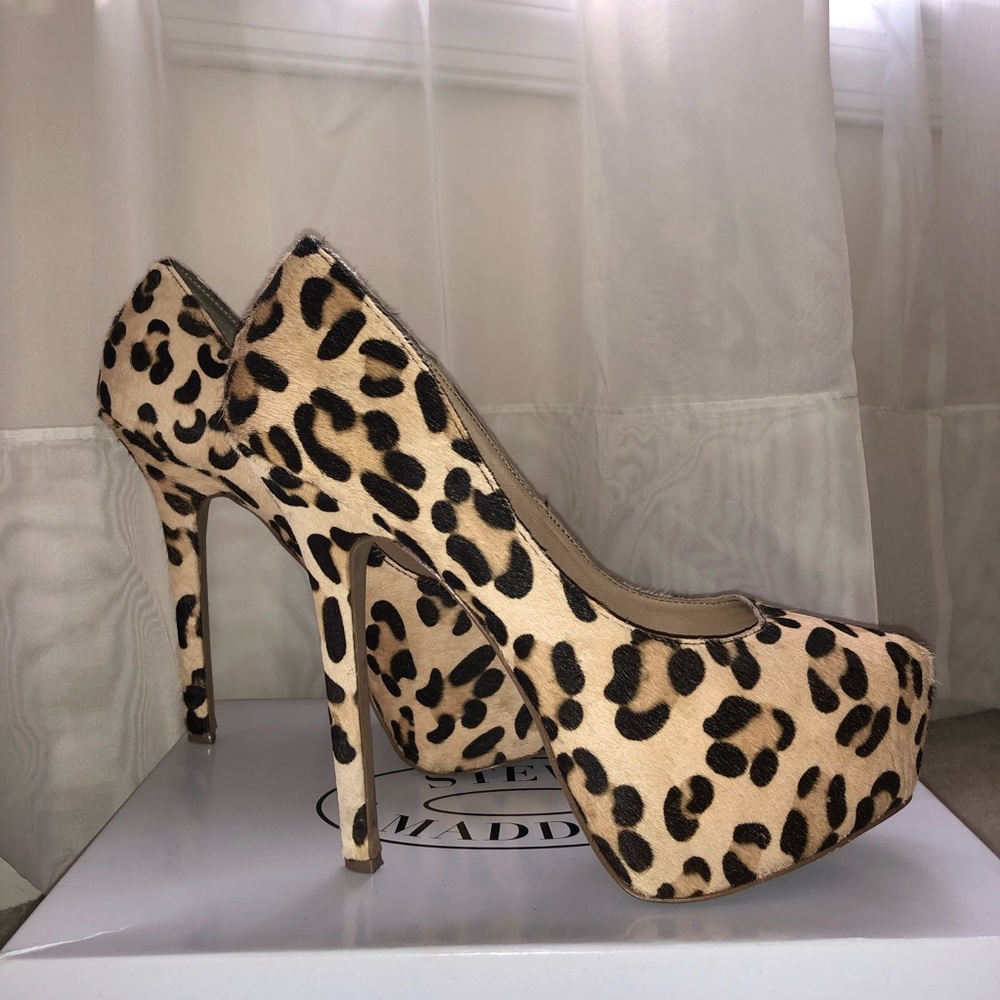 Steve Madden Leopard Print Stilettos - Picture 3 of 5
